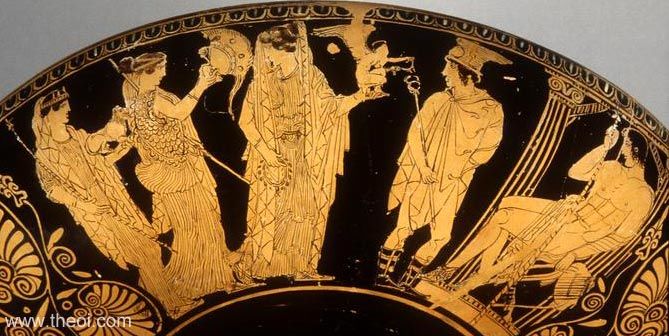 Hera, Athena, Aphrodite, Hermes and Paris | Athenian red-figure kylix C5th B.C. | Antikensammlung Berlin