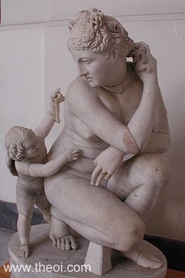 Crouching Aphrodite | Greco-Roman marble statue | Naples National Archaeological Museum
