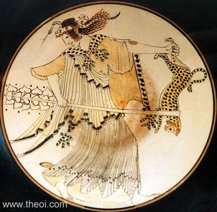 Oread Bacchante | Athenian red-figure kylix C5th B.C. | Staatliche Antikensammlungen, Munich